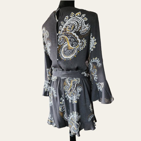 FREE PEOPLE Paisley Ruffle Romper Size SMALL - Picture 5 of 9